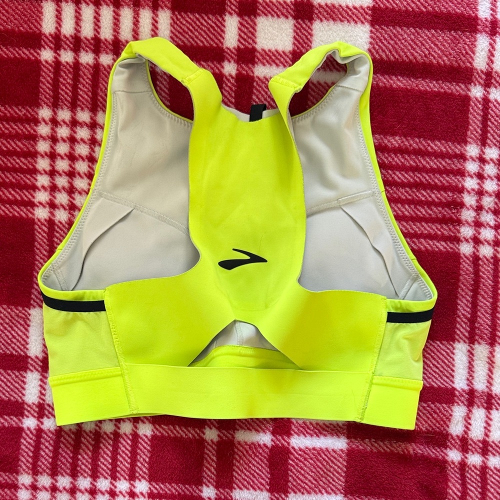 Brooks pocket Vibrant Yellow Sports Bra - Picture 2 of 2